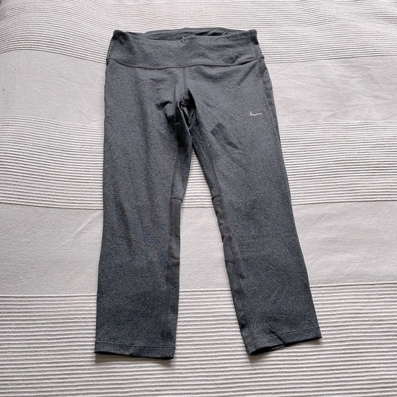 NIKE Grey Dri-FIT Running Capris Size Small - Picture 1 of 8